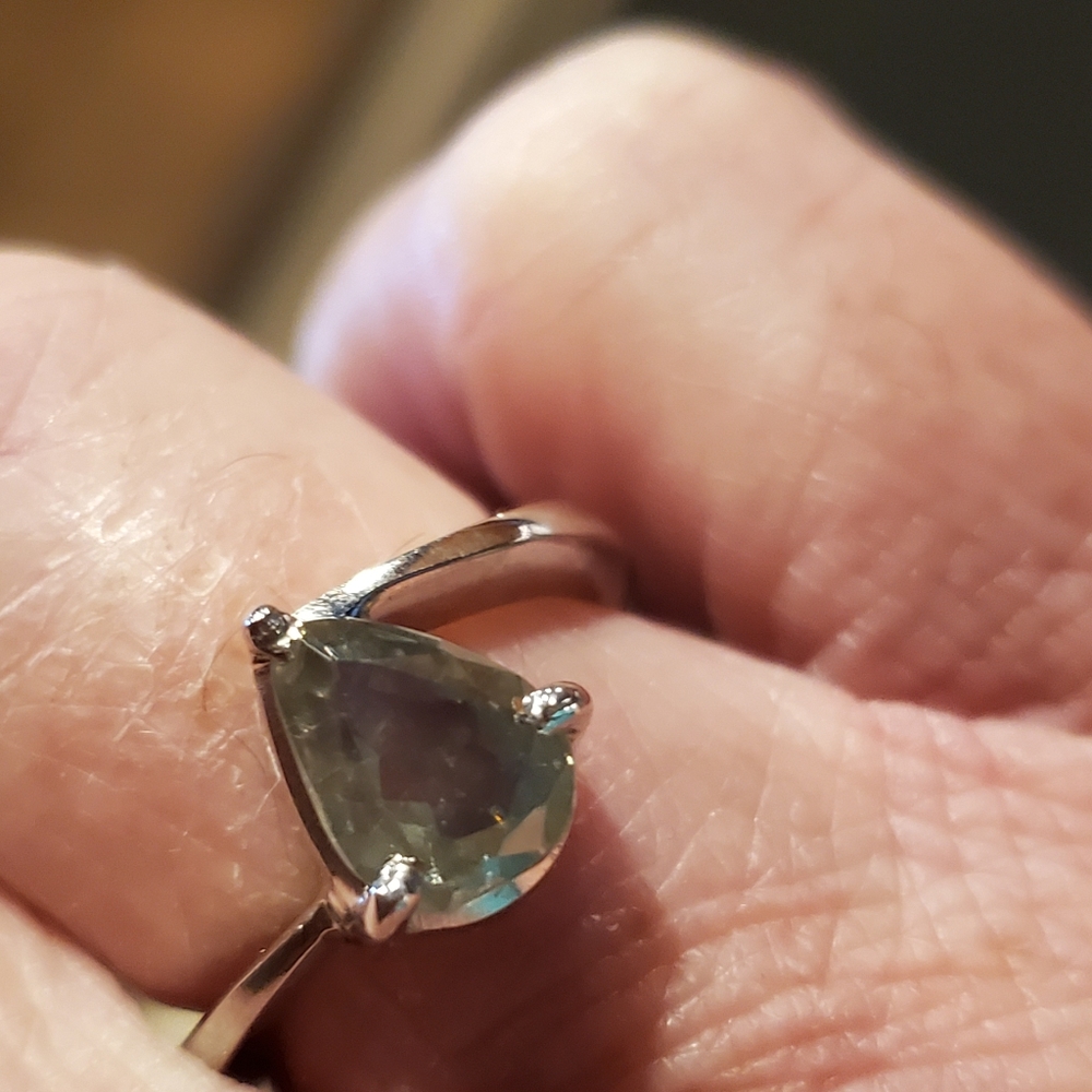 Grey diamond Solitaire ring - Picture 2 of 5